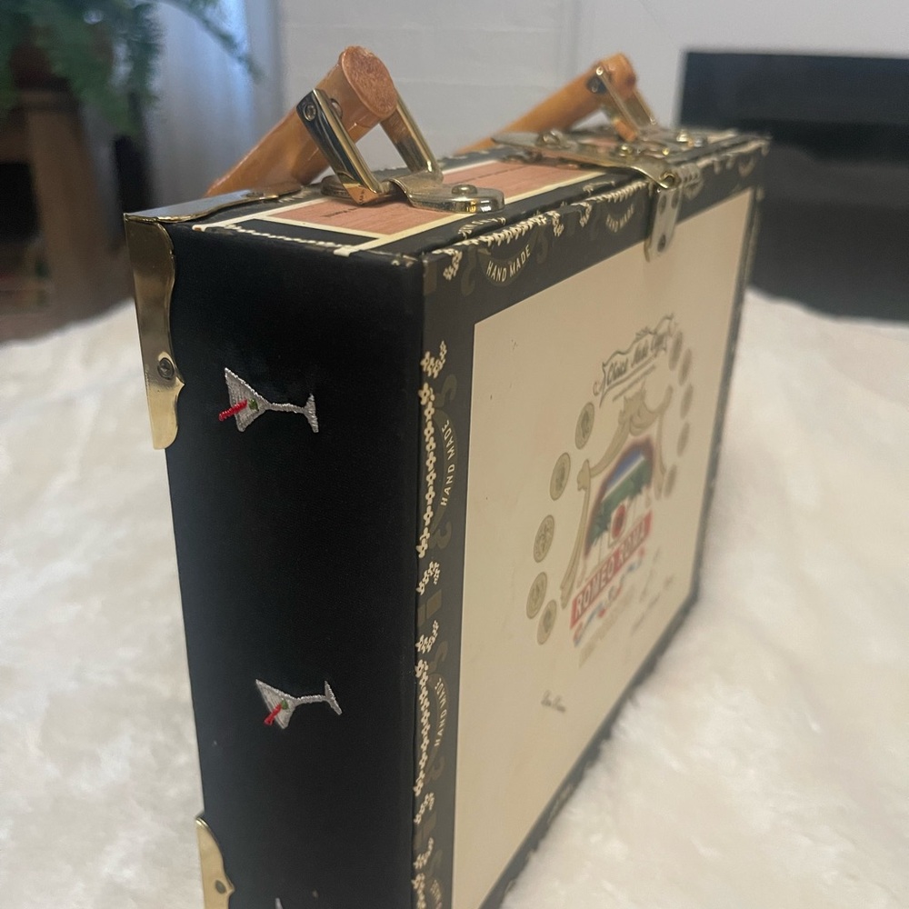 Romeo Roma Vintage Cigar Box Handbag in Cream & Black - Picture 6 of 9